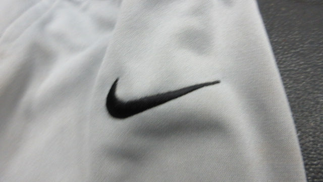 Load image into Gallery viewer, Used Nike Elastic Bottom Youth Medium Baseball Pant
