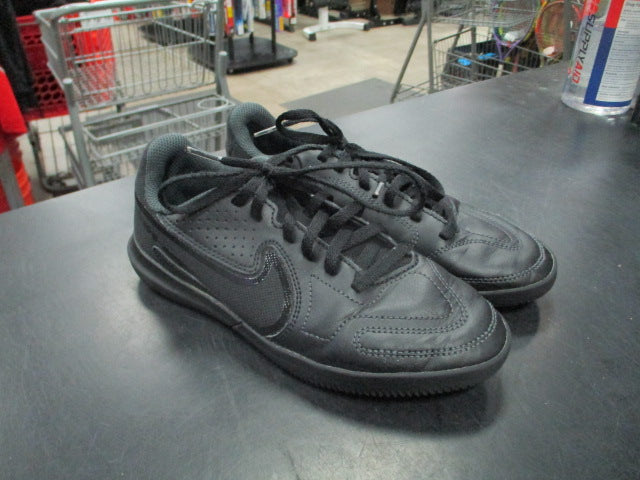 Load image into Gallery viewer, Used Nike Tiempo Legend 9 Indoor / Turf  Cleats Size 1Y
