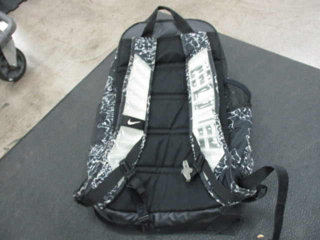 Load image into Gallery viewer, Used Nike Baseball/Softball Equipment Bag
