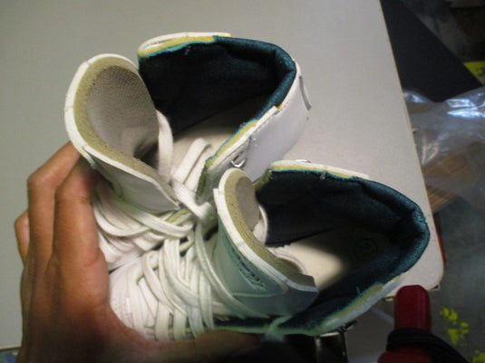 Used Riedell Emerald Size 2.5 Figure Skates