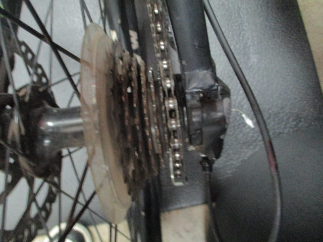 Load image into Gallery viewer, Used North Rock XC 27 21 Speed 27" Mountain Bike
