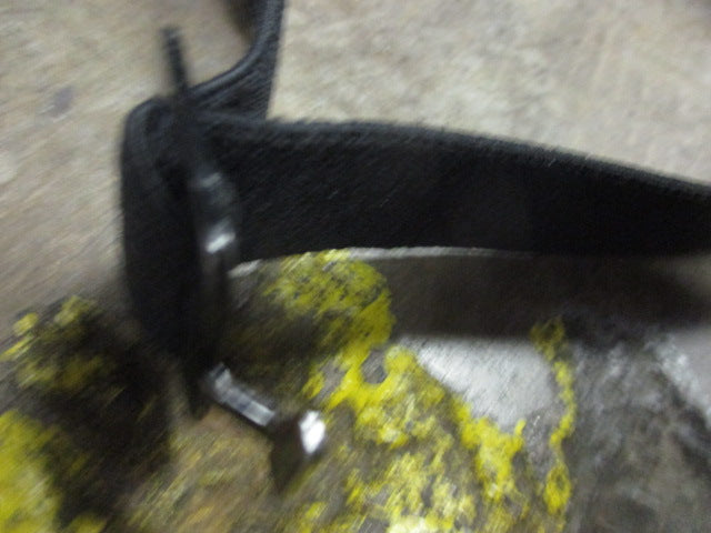 Load image into Gallery viewer, Used Ultimate Series Youth Football Shoulder Pads 60- 80 LBS (Missing One Strap)
