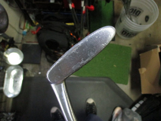 Heavy Use Northwestern Right Hand Blade Putter