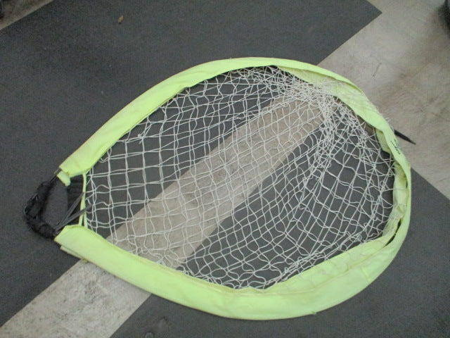 Load image into Gallery viewer, Used Umbro 6' X 4' Pop Up Soccer Goal
