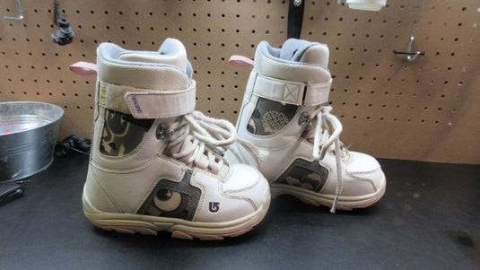 Used Burton Snowboard Boots - Size 5