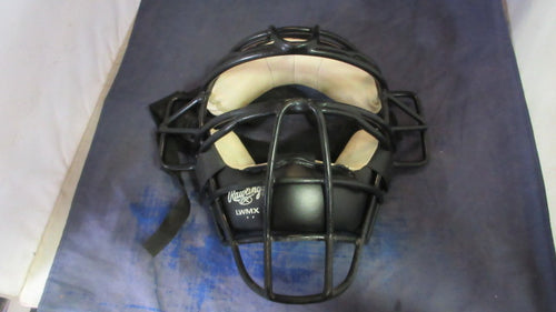 Used Rawlings Umpire LWMX Face Mask - plastic cracking