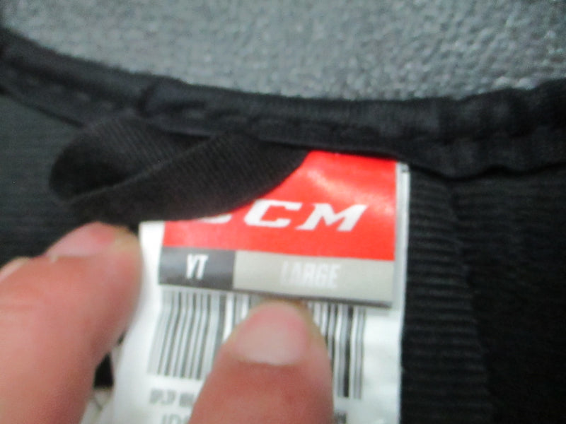 Load image into Gallery viewer, Used CCM LTP Youth Large Hockey Chest Protector
