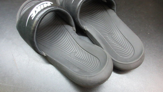 Used Nike Slides - Size 9
