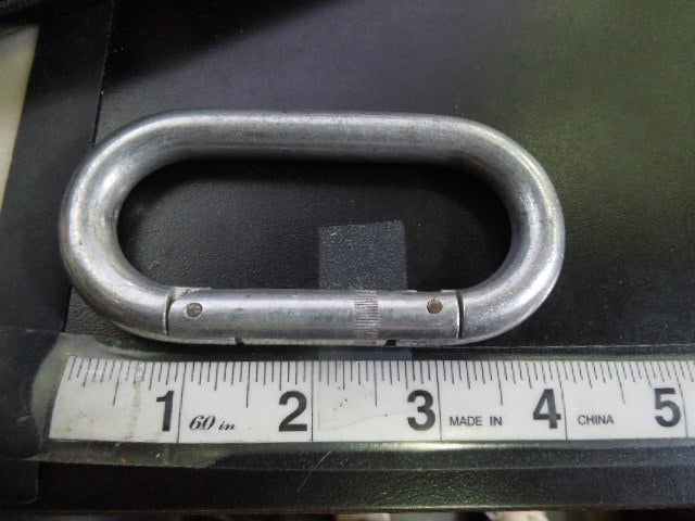 Load image into Gallery viewer, Used Vintage Eiger USA 4.5" Oval Carabiner
