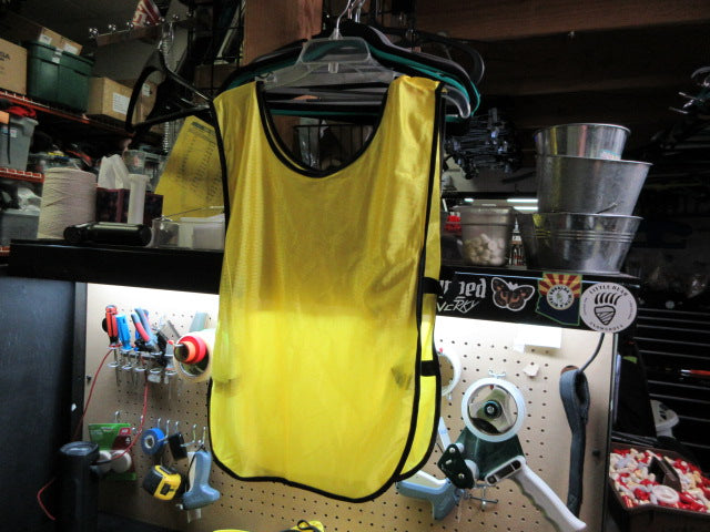 Load image into Gallery viewer, Used Practice Jersey - Youth
