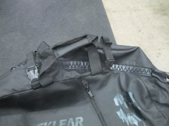 Load image into Gallery viewer, Used Manueklear Big Zipper 3-in-1 Sports Equipment Bag
