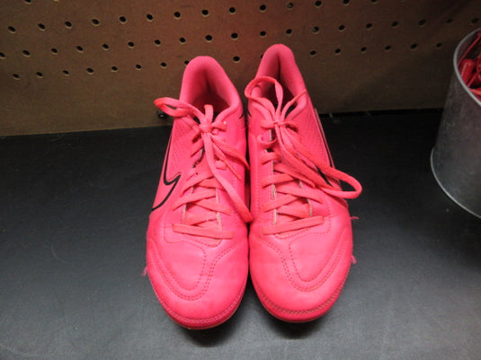 Used Nike Tiempo Legend 9 Club Soccer Cleats - Size Youth 4.5