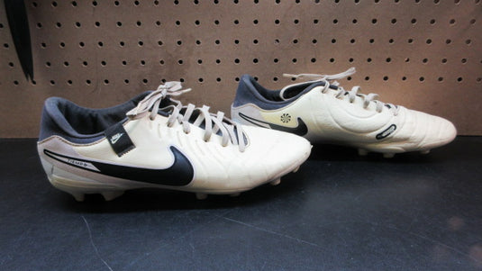 Used Nike Tiempo Legend 10 Pro Soccer Cleats - Size 9