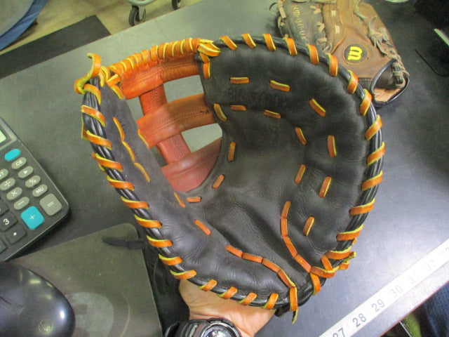 Load image into Gallery viewer, Used Wilson A2860 AS22 Big Scoop RHT 1st Baseman's Glove
