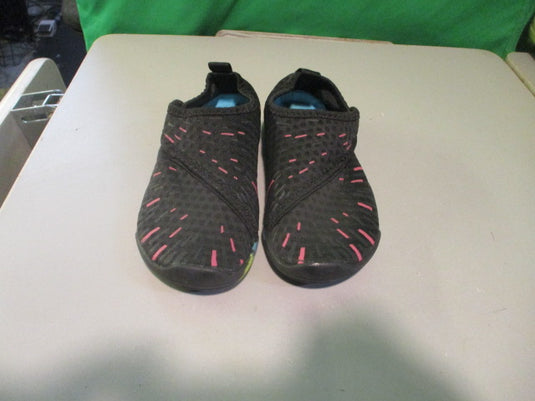 Used Water Shoes Size Youth 29