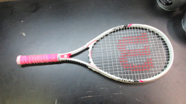 Load image into Gallery viewer, Used Wilson Hope 27" Tennis Racquet
