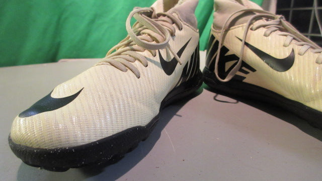 Load image into Gallery viewer, Used Nike Mercurial Superfly 9 Club Youth 2.5Y Indoor Soccer Turf Cleats

