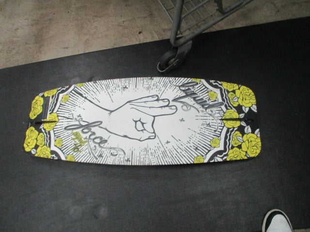 Load image into Gallery viewer, Used Liquid Force Signal 40&quot; Wakeskate
