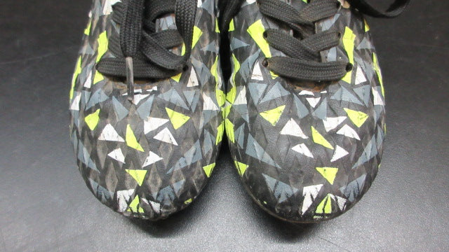 Load image into Gallery viewer, Used Dream Pairs Kids Soccer Cleats - Size Youth 13
