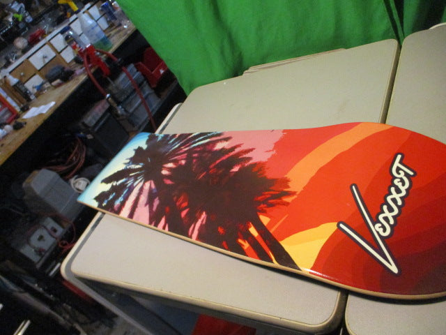 Load image into Gallery viewer, Used Vexxet Skateboard Deck

