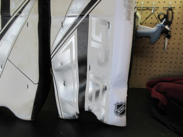 Load image into Gallery viewer, Used Franklin Sports NHL GP 120 Goalie Pads - Youth 23"
