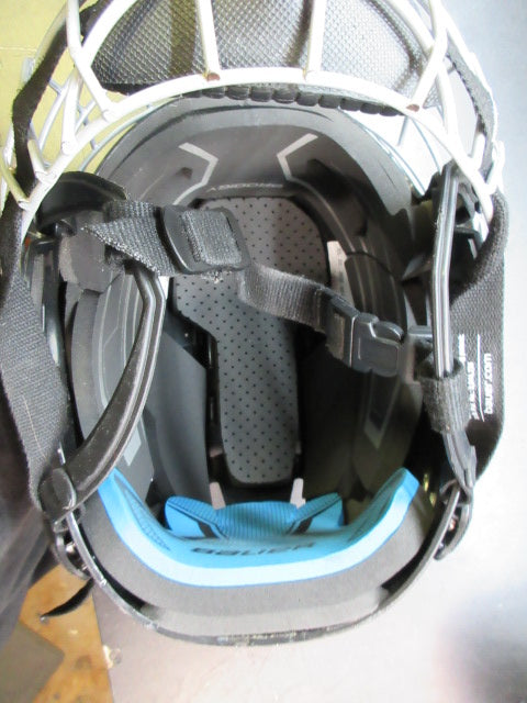 Load image into Gallery viewer, Used Bauer Prodigy Youth Hockey Helmet - 6 - 6 5/8
