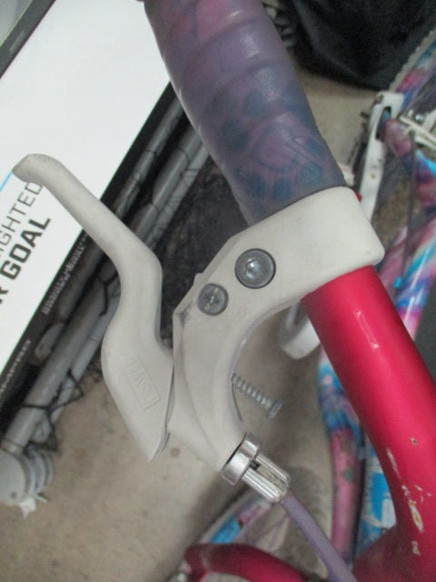 Load image into Gallery viewer, Dynacraft Sweetheart 18" Kids Bike AS IS
