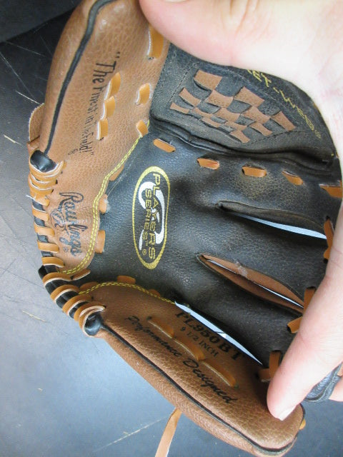 Load image into Gallery viewer, Used Rawlings Players Series 9.5" Glove - RHT
