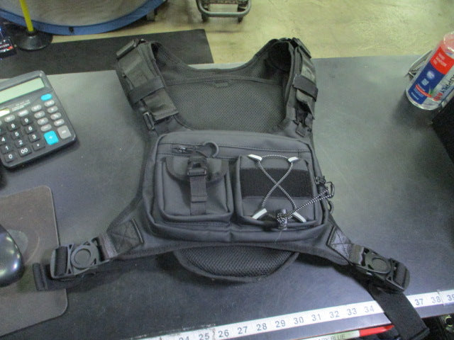 Load image into Gallery viewer, Used Tactical Running Chest Bag with Hydration Bladder Pocket
