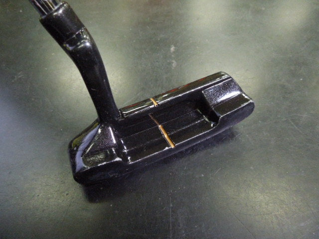 Load image into Gallery viewer, Used Stinger Series Right Hand Jr. Putter
