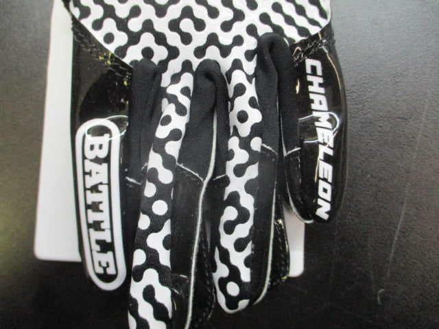 Load image into Gallery viewer, New Battle &quot;Chameleon&quot; Football Receiver Gloves Youth Size Small
