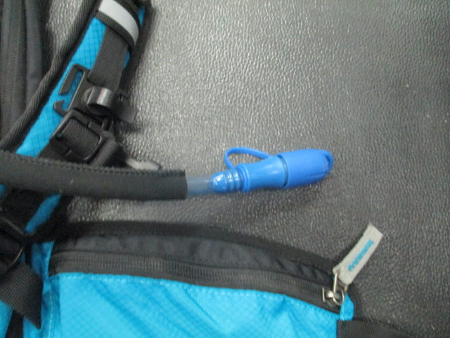 Load image into Gallery viewer, Used Miracol 2L Hydration Pack
