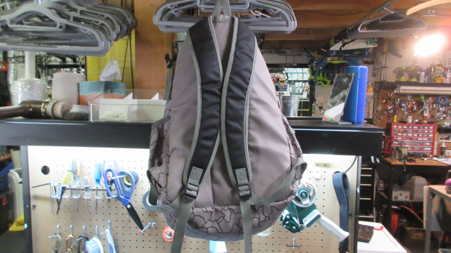 Load image into Gallery viewer, Used James Arthur Green Baseball Equipment Bag
