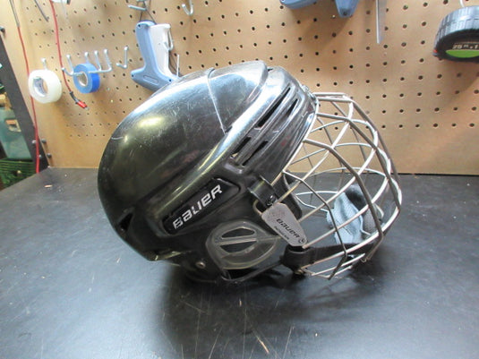 Used Bauer FM7500 Hockey Helmet - Size Medium