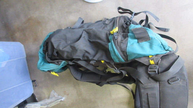 Load image into Gallery viewer, Used Mountainsmith Frostfire 53 Backpack
