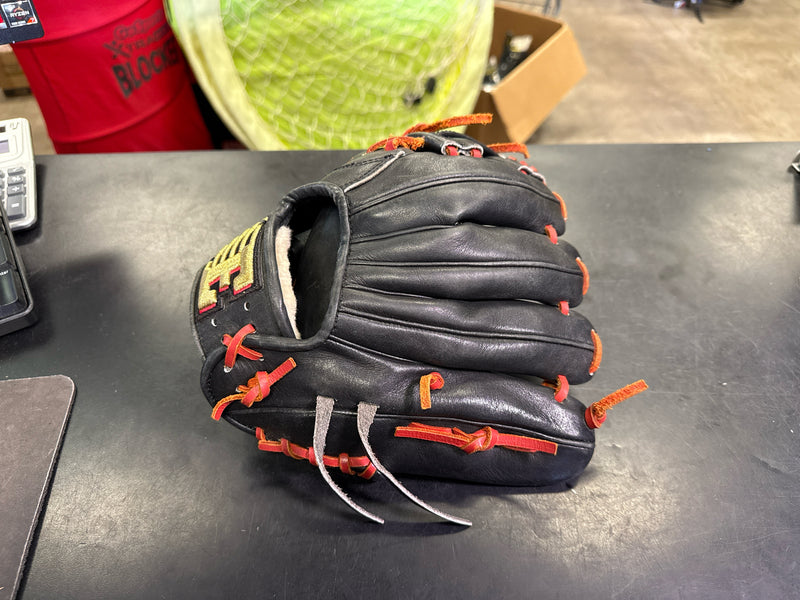 Load image into Gallery viewer, Used Elysian Custom Black Leather LHT 11"  Glove
