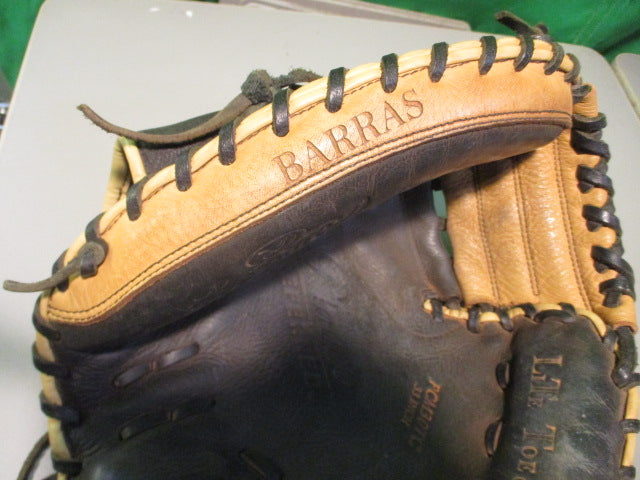 Load image into Gallery viewer, Used Rawlings Player prefered 33&quot; Catchers Glove - RHT
