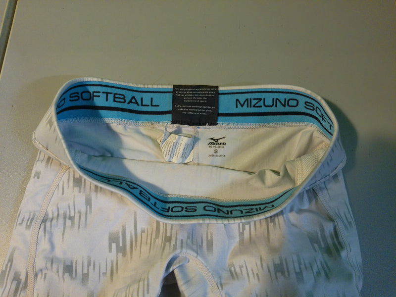 Load image into Gallery viewer, Used Mizuno Softball Sliding Shorts Womens Size Small
