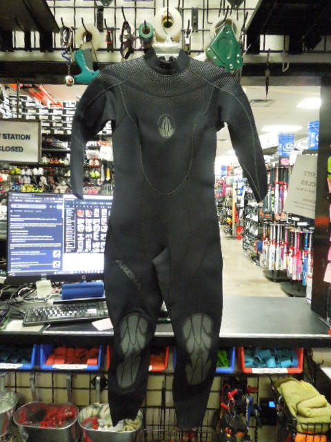 Load image into Gallery viewer, Used Akona 3mm 1 Piece Full Body Wet Suit Size 7/8
