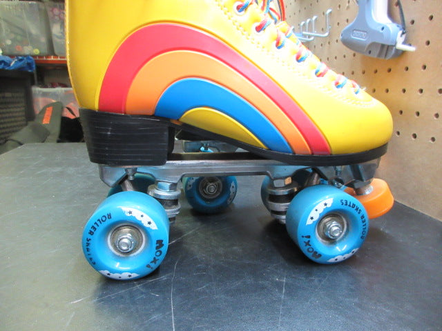 Load image into Gallery viewer, Used Moxi Rainbow Rider Sunshine Yellow Roller Skates - Size 7
