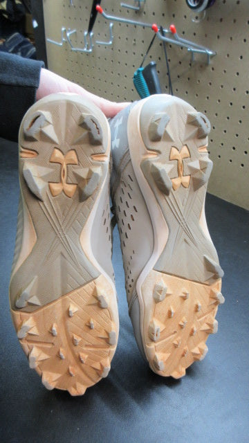 Used Under Armour Leadoff Baseball Cleats - Size 8
