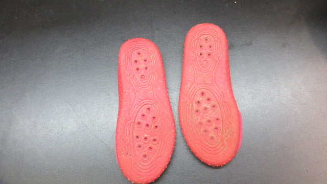 Load image into Gallery viewer, Used Koala Kids Swim Shoes - Youth 10
