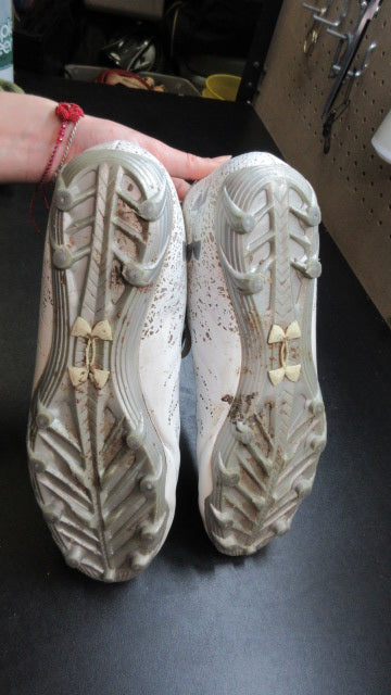 Load image into Gallery viewer, Used Under Armour Football Cleats - Size 12.5
