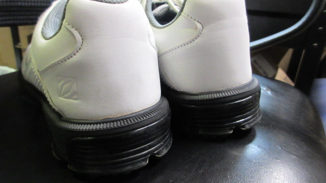 Load image into Gallery viewer, Used Fenlern Golf Shoes Adult Size 8.5
