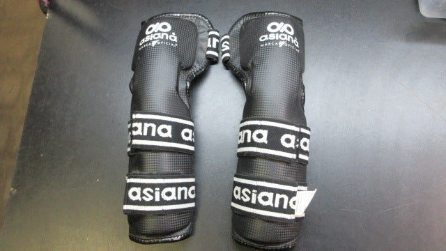 Load image into Gallery viewer, Used Marca Oficial MMA Shin Guards

