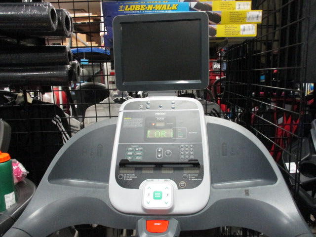 Load image into Gallery viewer, Used Precor 932i Treadmill
