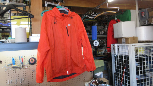 Load image into Gallery viewer, Used Starter Wind Breaker - Size Medium
