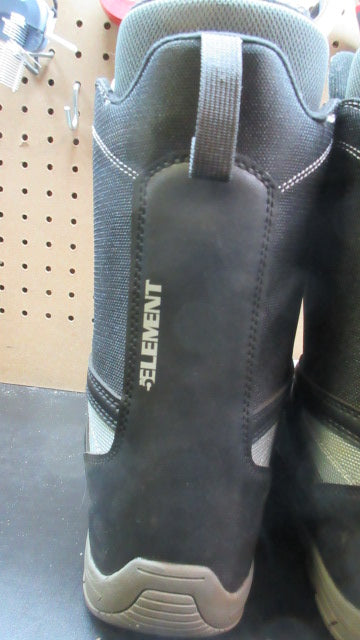 Used 5th Element Boa Snowboarding Boots - Size 8