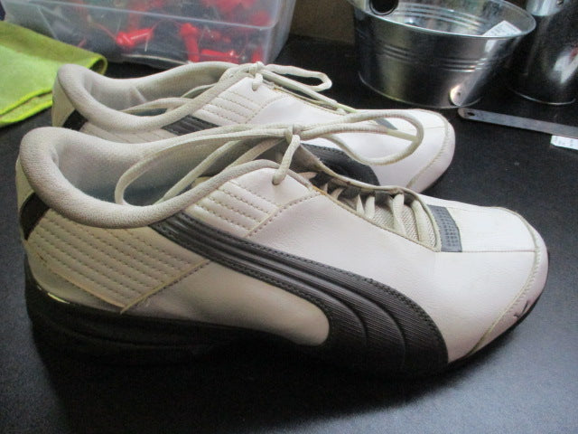 Load image into Gallery viewer, Used Puma Golf Shoes Size 9

