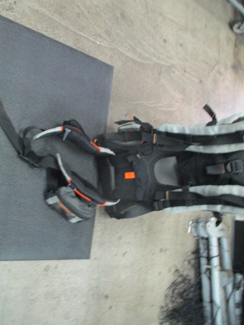 Load image into Gallery viewer, Used Cross Terrain Evenflo Snugli Baby Hiking Carrier
